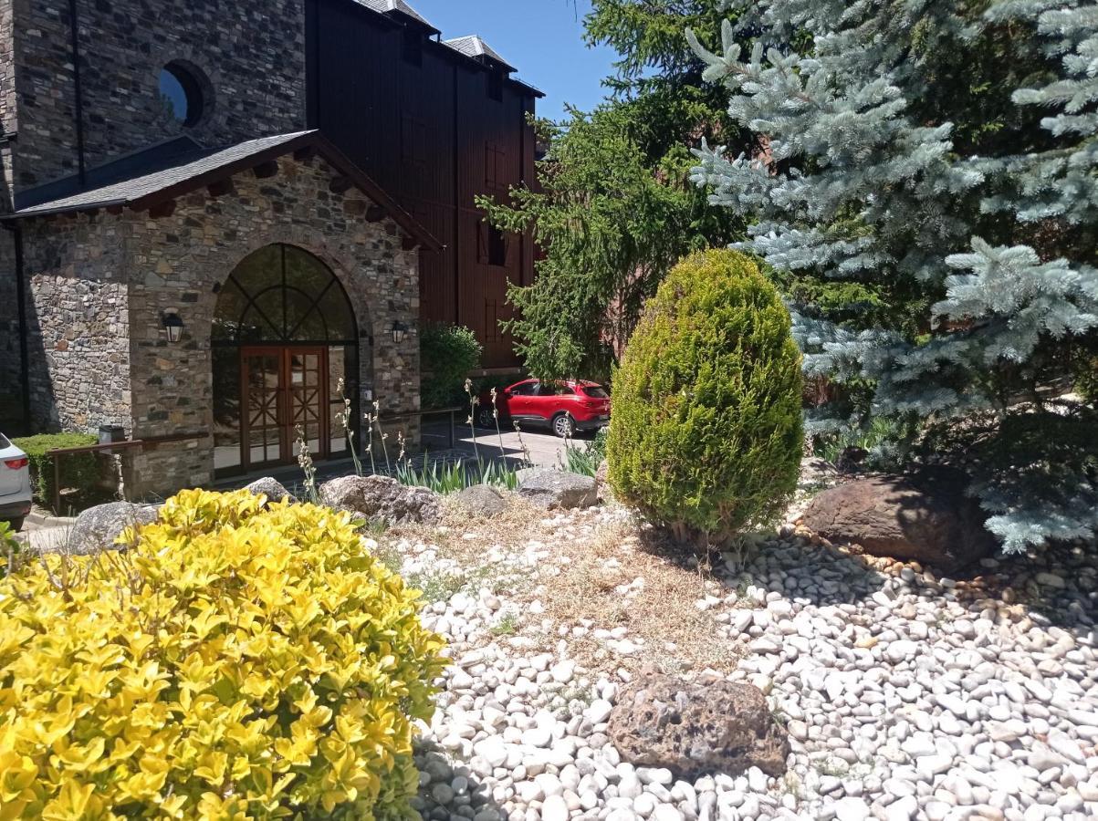 דירות Enveitg Cerdanya En Familia Montana Park מראה חיצוני תמונה